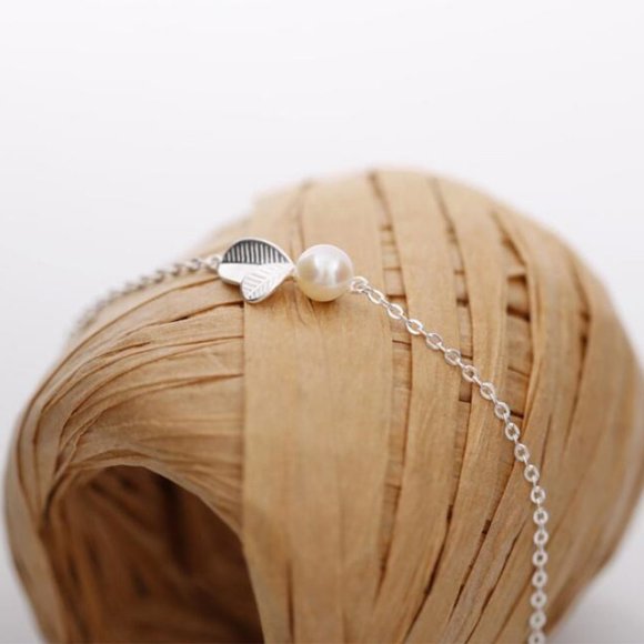 *NEW 925 Sterling Silver Pearl Leaf Necklace - Picture 4 of 4